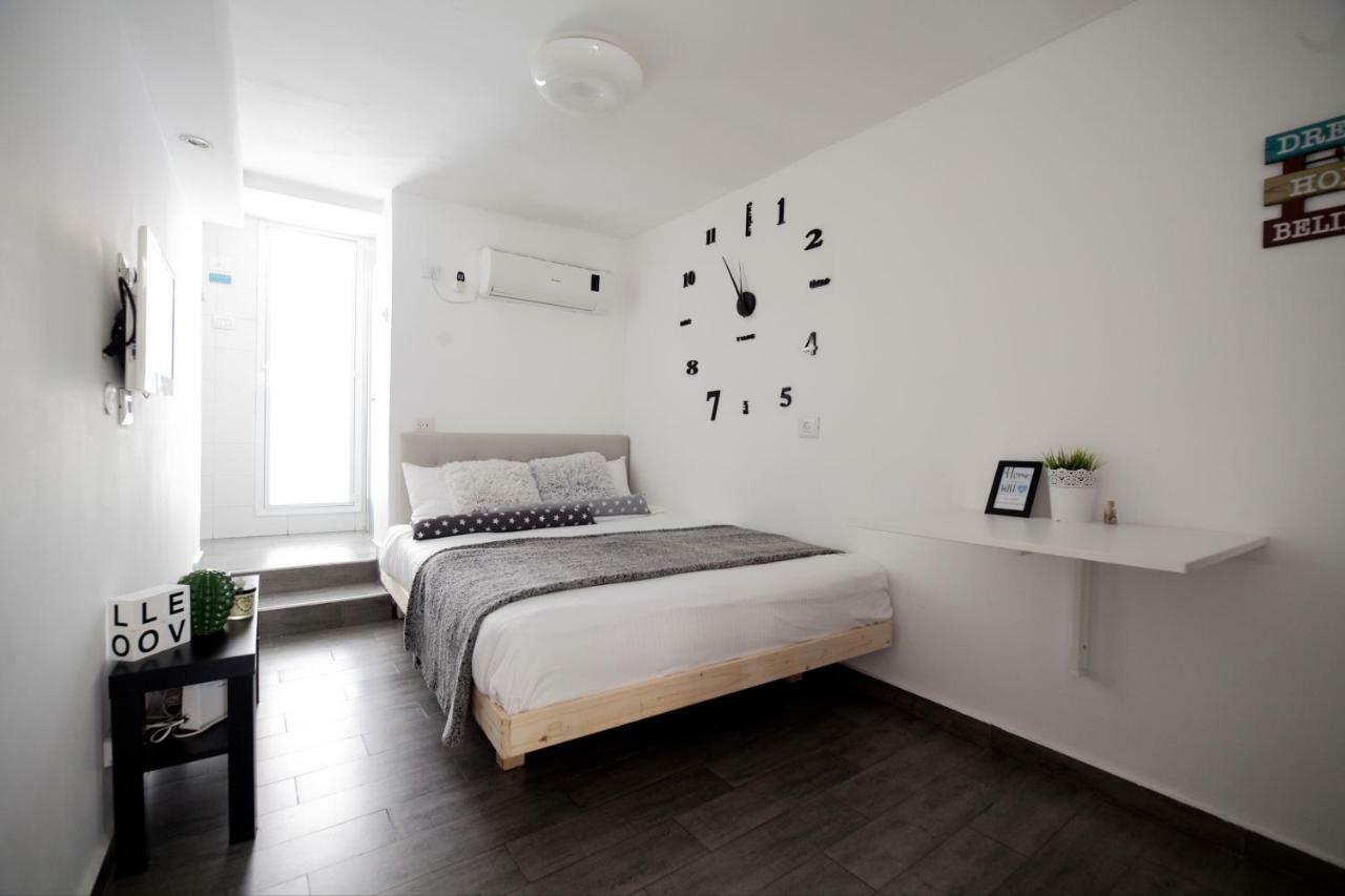 Stunning Studio By The Beach Tel Aviv Exterior photo